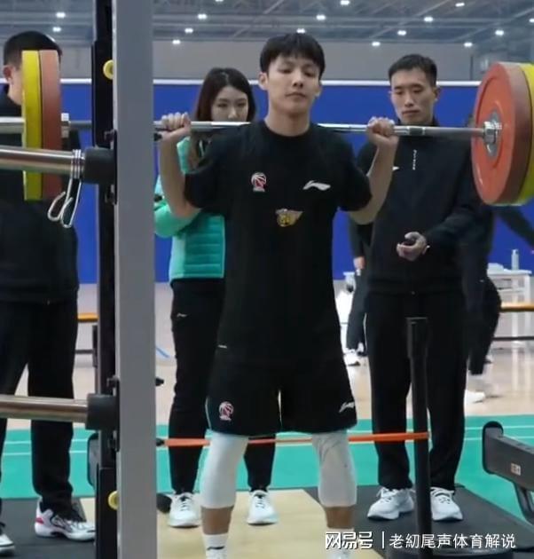 集结日体能课后，广东宏远外线爆发备战亚冠，媒体盛赞，纪律约束更严格